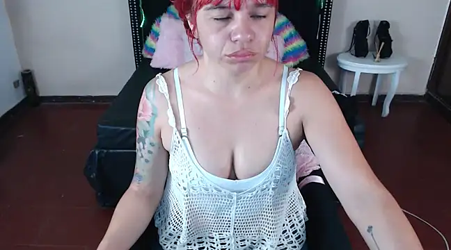 Snapshot of VioletaaaSlave chatting on January 26, 2025, 11:06 am VioletaaaSlave online show from January 26, 2025, 11:06 am