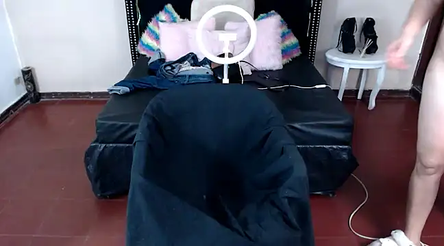 Snapshot of VioletaaaSlave chatting on February 3, 2025, 5:35 pm VioletaaaSlave online show from February 3, 2025, 5:35 pm