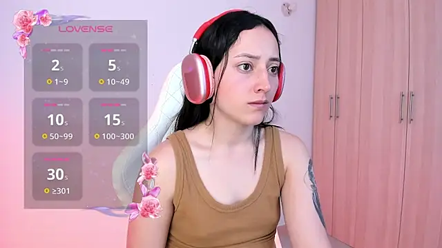 liaqueen610 online show from February 4, 2025, 1:13 am