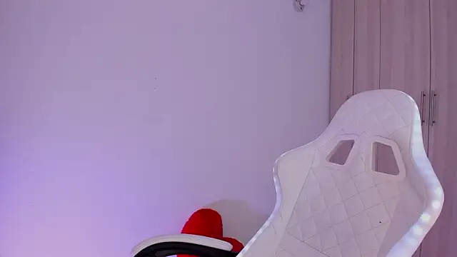 liaqueen610 online show from February 6, 2025, 9:38 pm