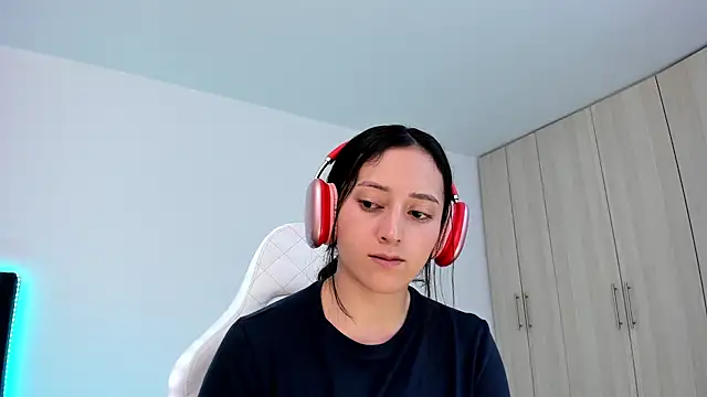 liaqueen610 online show from March 7, 2025, 11:05 pm