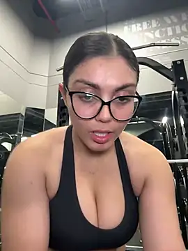 zui lu online show from February 19, 2025, 5:05 am