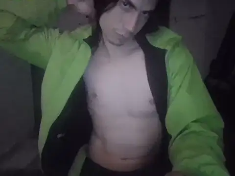 lmlfff online show from December 18, 2025, 9:43 pm