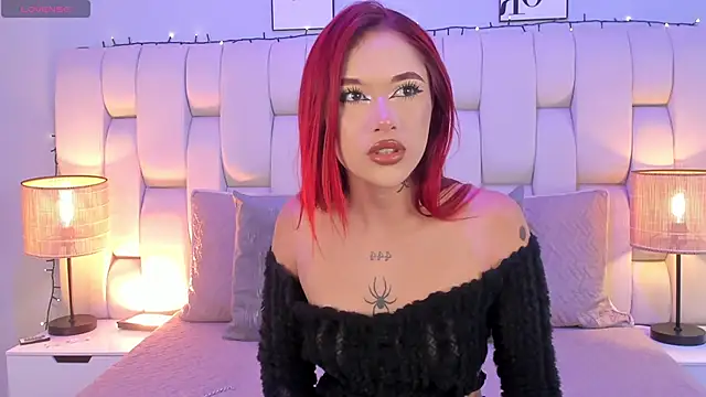 SkinnyFoxy online show from December 13, 2025, 7:53 pm