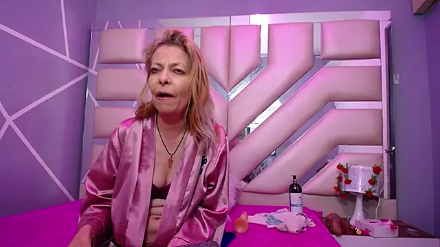 sophia ny online show from February 26, 2025, 1:32 am