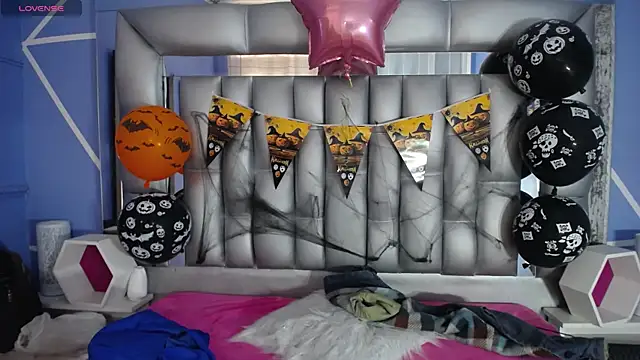 sophia ny online show from October 16, 2025, 1:45 pm