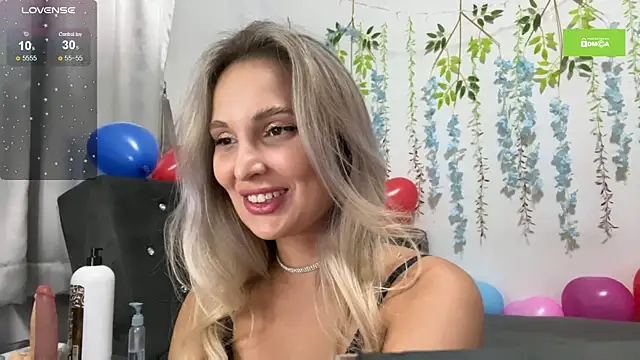 Isexxs online show from February 14, 2025, 7:23 pm