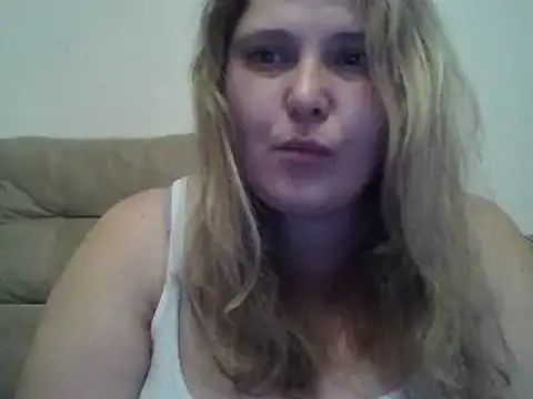 ParisMimi online show from November 11, 2025, 9:09 am