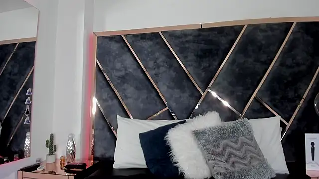 Snapshot of ChloeConnorr chatting on January 21, 2025, 12:15 am ChloeConnorr online show from January 21, 2025, 12:15 am