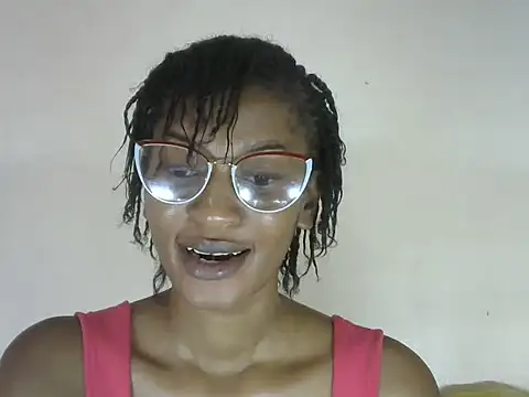 Pretty-emmie online show from September 21, 2025, 7:10 am
