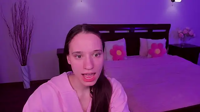 Snapshot of StaceySunny chatting on April 4, 2026, 5:21 pm StaceySunny online show from April 4, 2026, 5:21 pm