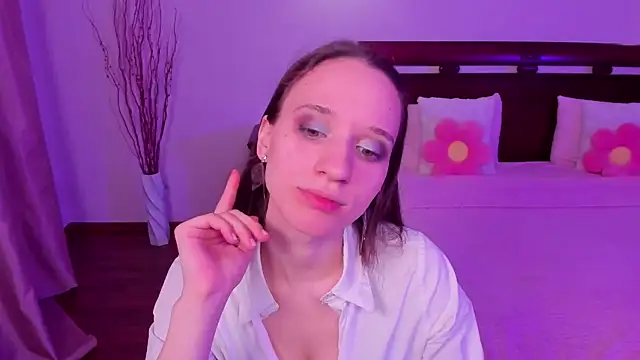 Snapshot of StaceySunny chatting on April 10, 2026, 5:28 pm StaceySunny online show from April 10, 2026, 5:28 pm