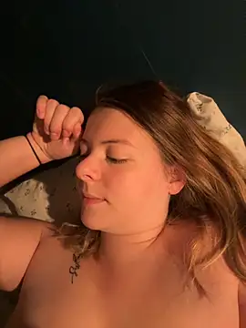 Snapshot of Nina_blain chatting on November 2, 2025, 9:00 am Nina blain online show from November 2, 2025, 9:00 am