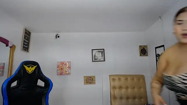 MadinsonCopper online show from January 8, 2025, 9:23 pm