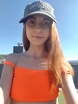 Valentcouple online show from December 25, 2024, 8:28 pm