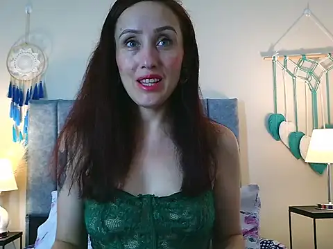 IberianMoonMK online show from February 9, 2026, 5:39 pm