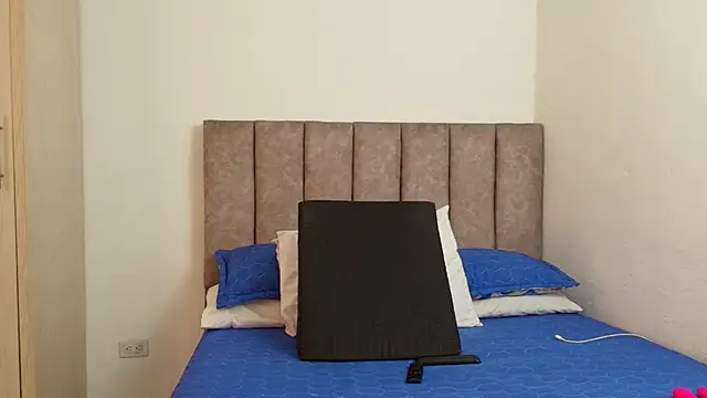 Snapshot of karina_lewis_ chatting on March 5, 2025, 4:13 am karina lewis online show from March 5, 2025, 4:13 am