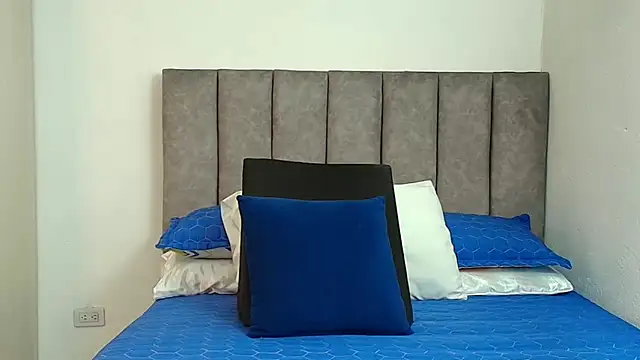 Snapshot of karina_lewis_ chatting on November 15, 2025, 3:59 am karina lewis online show from November 15, 2025, 3:59 am