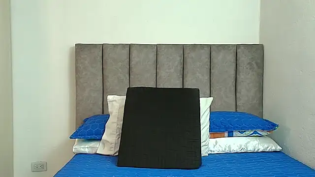 Snapshot of karina_lewis_ chatting on November 26, 2025, 4:02 am karina lewis online show from November 26, 2025, 4:02 am