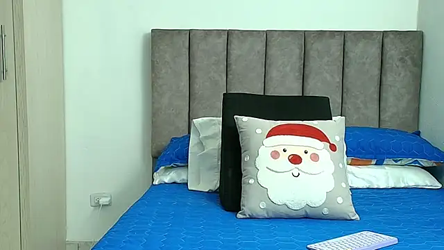 Snapshot of karina_lewis_ chatting on December 18, 2025, 4:07 am karina lewis online show from December 18, 2025, 4:07 am