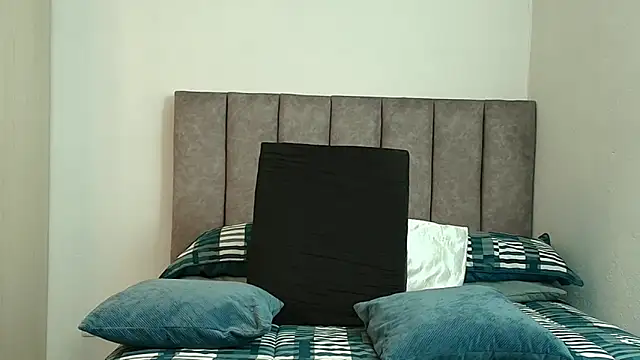 Snapshot of karina_lewis_ chatting on February 26, 2026, 4:22 am karina lewis online show from February 26, 2026, 4:22 am