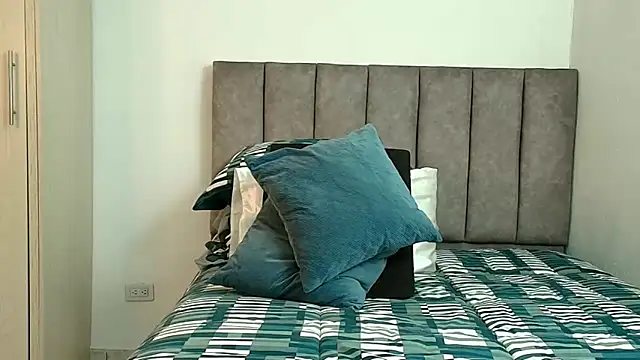 Snapshot of karina_lewis_ chatting on March 6, 2026, 3:47 am karina lewis online show from March 6, 2026, 3:47 am