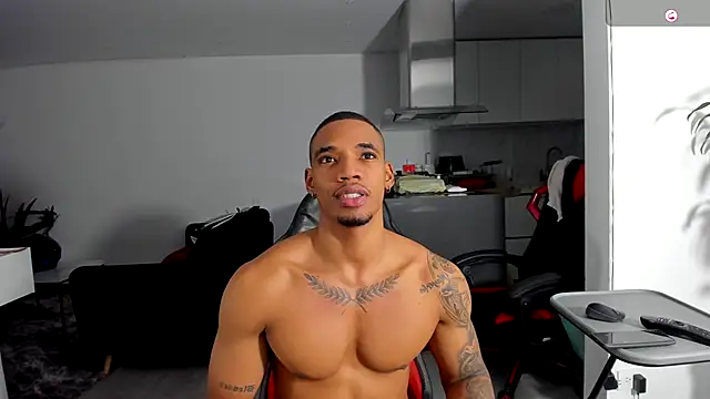 TROYWESLY- online show from November 19, 2025, 2:33 am