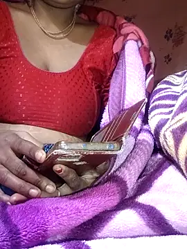 Snapshot of DARK_WINE_ chatting on December 2, 2025, 10:05 pm DARK WINE online show from December 2, 2025, 10:05 pm