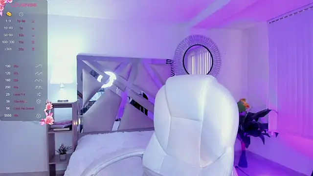 madisson davon online show from December 30, 2024, 1:14 pm