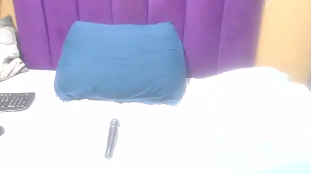 AnalFreakGoddes online show from November 25, 2025, 10:32 pm