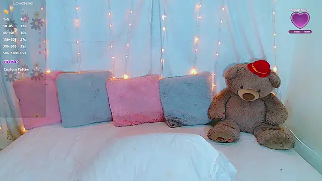 Snapshot of AlanaBekeer chatting on February 8, 2026, 10:24 pm AlanaBekeer online show from February 8, 2026, 10:24 pm