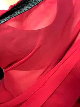 VR here 4U online show from November 21, 2025, 1:54 pm