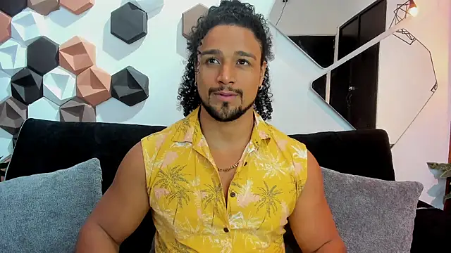 Snapshot of MikeEstevess chatting on March 8, 2025, 12:30 pm MikeEstevess online show from March 8, 2025, 12:30 pm