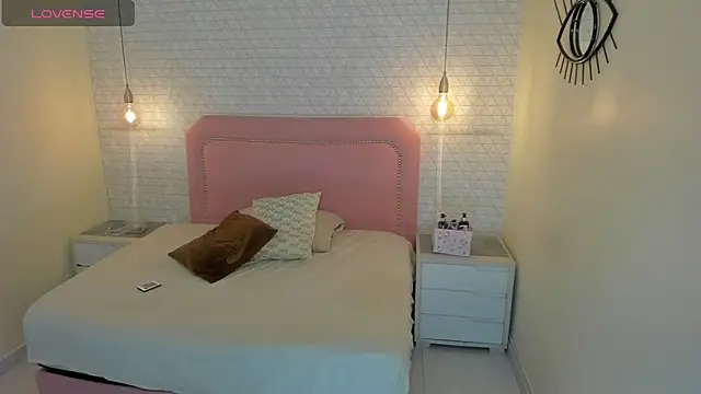 Kittytimberlake online show from March 26, 2026, 12:55 pm