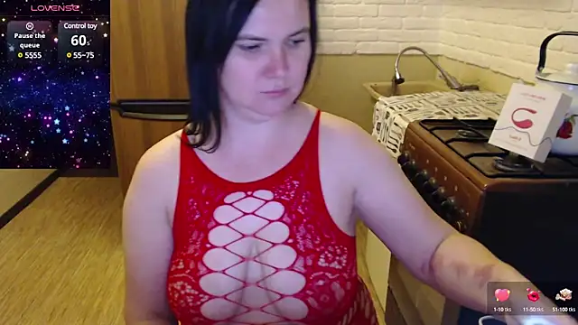 sweetpeash33 online show from January 13, 2025, 12:24 pm