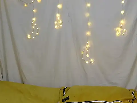 StarBarbiee online show from December 17, 2025, 8:26 pm