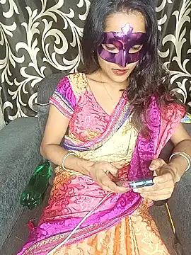 REVA DARLING online show from November 8, 2025, 12:38 pm