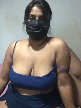 NOORA-GIRL online show from March 11, 2025, 4:18 pm