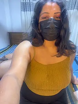 NOORA-GIRL online show from February 9, 2026, 4:05 am