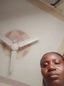 SWEETRENNE  online show from October 16, 2025, 6:09 pm