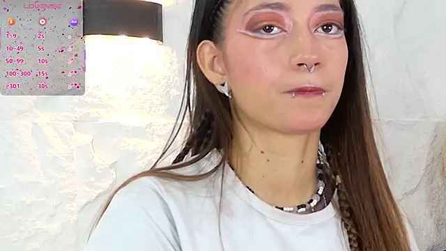 zorravioletta1 online show from October 8, 2025, 1:20 pm