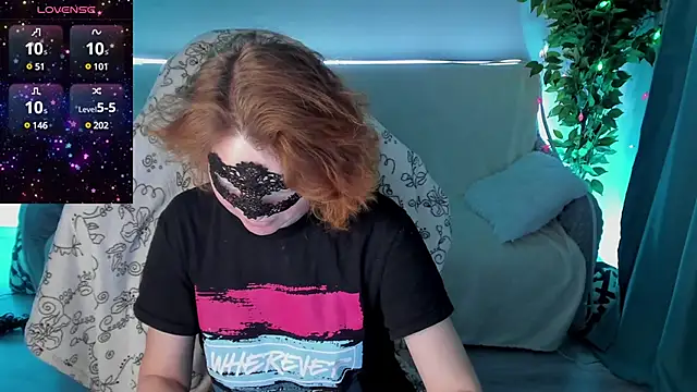 Sexy-Housewife online show from December 6, 2024, 9:02 pm