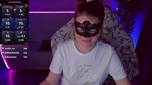 Sexy-Housewife online show from January 11, 2025, 10:18 pm