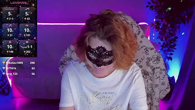 Sexy-Housewife online show from January 18, 2025, 1:29 pm