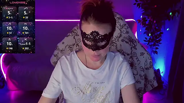 Sexy-Housewife online show from January 19, 2025, 2:59 pm