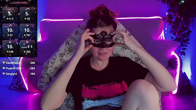 Sexy-Housewife online show from January 21, 2025, 4:10 am