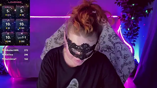 Sexy-Housewife online show from January 23, 2025, 1:51 am