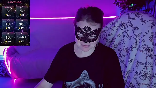 Sexy-Housewife online show from January 26, 2025, 8:13 pm