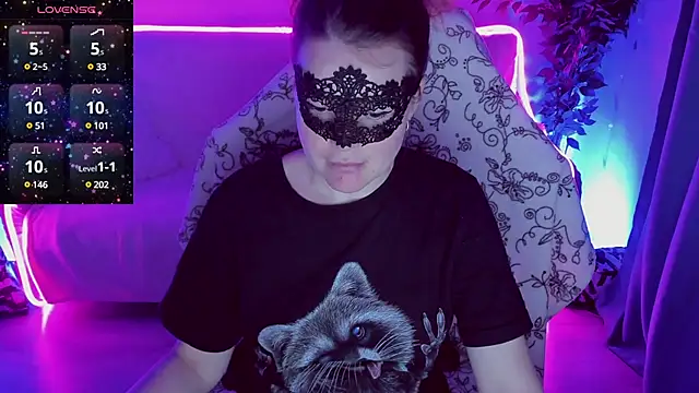 Sexy-Housewife online show from March 21, 2025, 1:01 pm