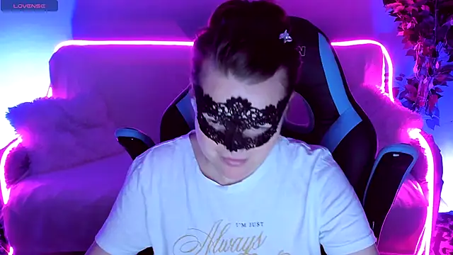 Sexy-Housewife online show from September 14, 2025, 7:13 pm